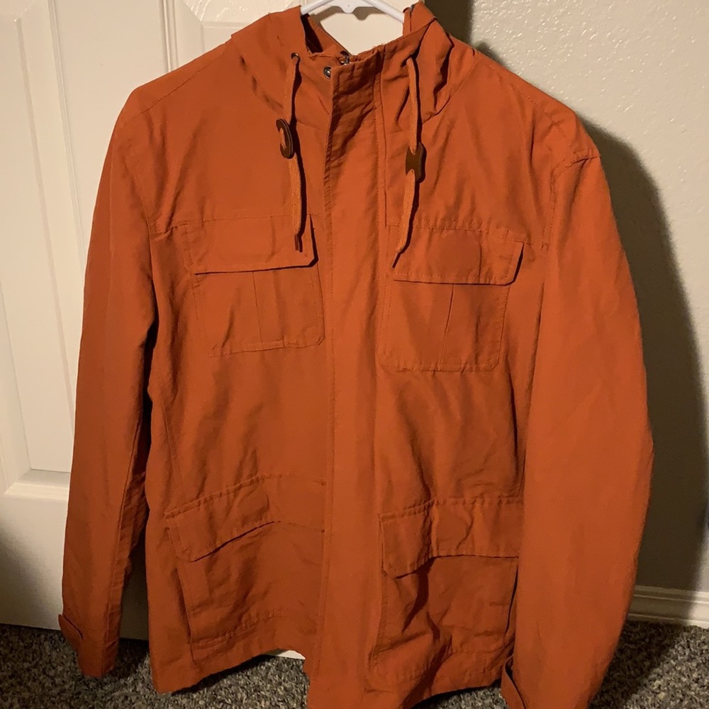 Simply styled women’s size M light jacket burnt orange